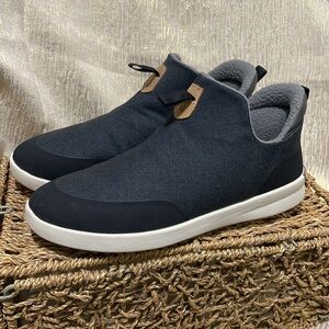 OluKai Black Lipoa Sz 9.5